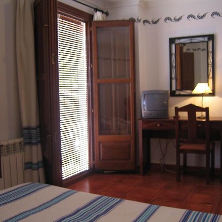 Hostal El Cascapenas De La Alpujarra كابيليرا المظهر الخارجي الصورة