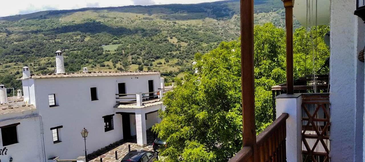 Hostal El Cascapenas De La Alpujarra كابيليرا المظهر الخارجي الصورة